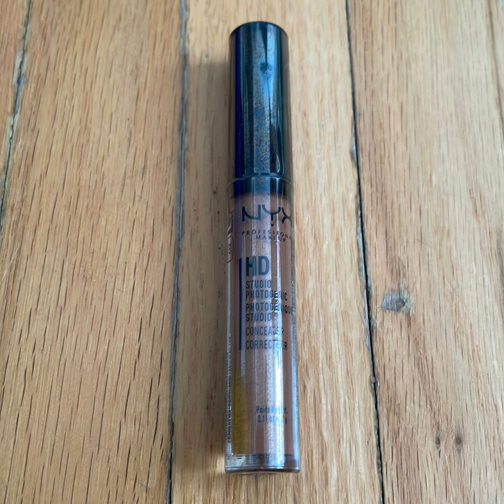 NYX Professional Makeup HD Studio Photogenic Concealer
